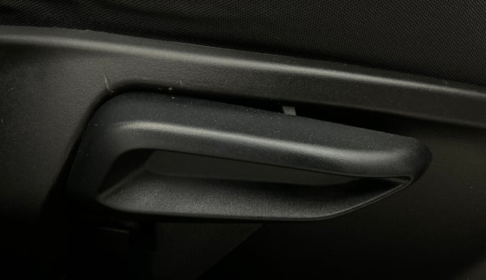 2022 Tata Tiago XZA PLUS PETROL, Petrol, Automatic, 74,079 km, Driver Side Adjustment Panel