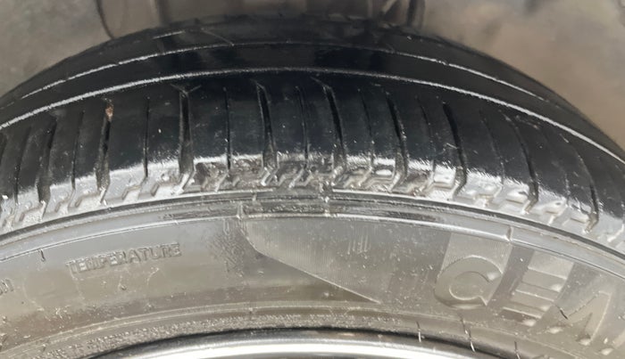 2022 Tata Tiago XZA PLUS PETROL, Petrol, Automatic, 74,079 km, Right Front Tyre Tread