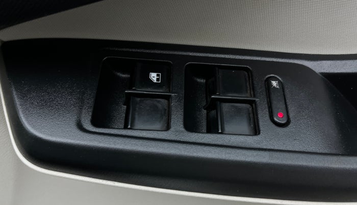 2022 Tata Tiago XZA PLUS PETROL, Petrol, Automatic, 74,079 km, Driver Side Door Panels Control