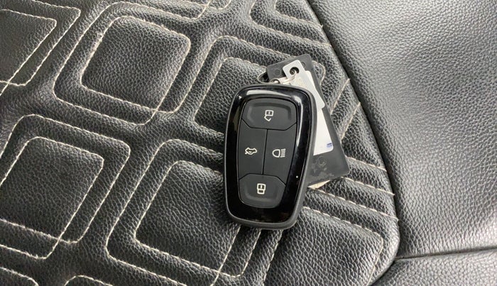 2023 Tata ALTROZ XZ PLUS SUNROOF CNG, CNG, Manual, 40,498 km, Key Close Up