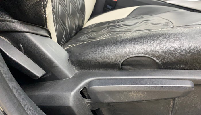 2023 Tata ALTROZ XZ PLUS SUNROOF CNG, CNG, Manual, 40,498 km, Driver Side Adjustment Panel