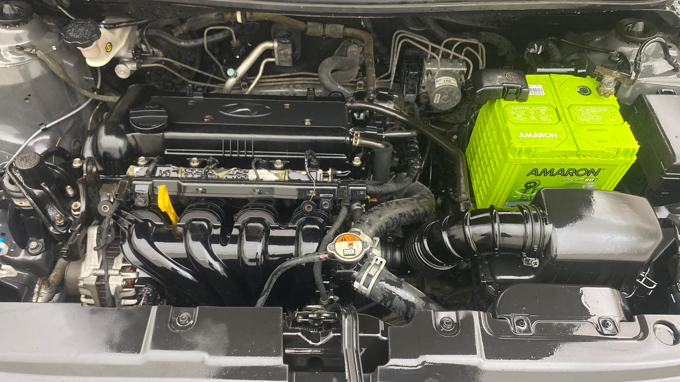 2015 Hyundai Verna FLUIDIC 4S 1.6 VTVT S(O), Petrol, Manual, 33,049 km, Engine View