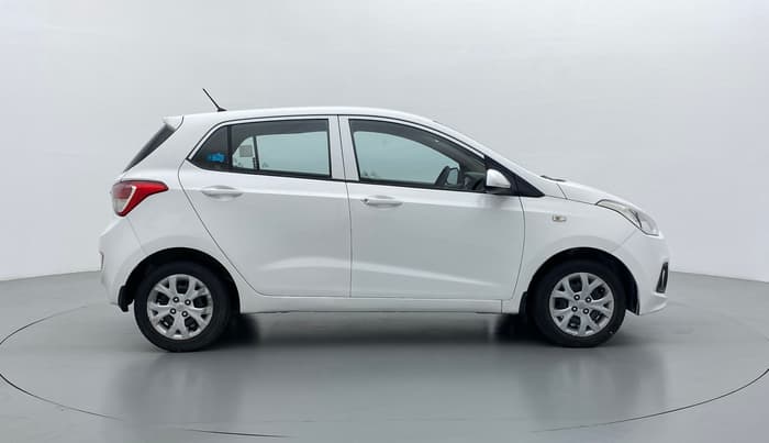 2013 Hyundai Grand i10 MAGNA 1.2 VTVT, Petrol, Manual, 30,434 km, Right Side View