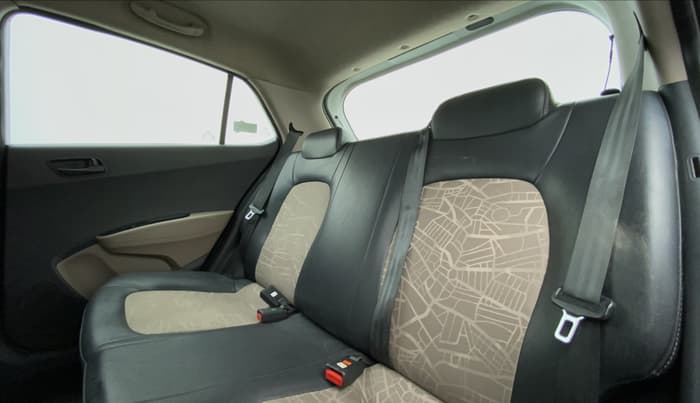 2013 Hyundai Grand i10 MAGNA 1.2 VTVT, Petrol, Manual, 30,434 km, Right Side Rear Door Cabin