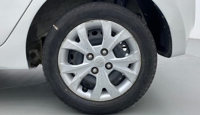 2013 Hyundai Grand i10 MAGNA 1.2 VTVT, Petrol, Manual, 30,434 km, Left Rear Wheel