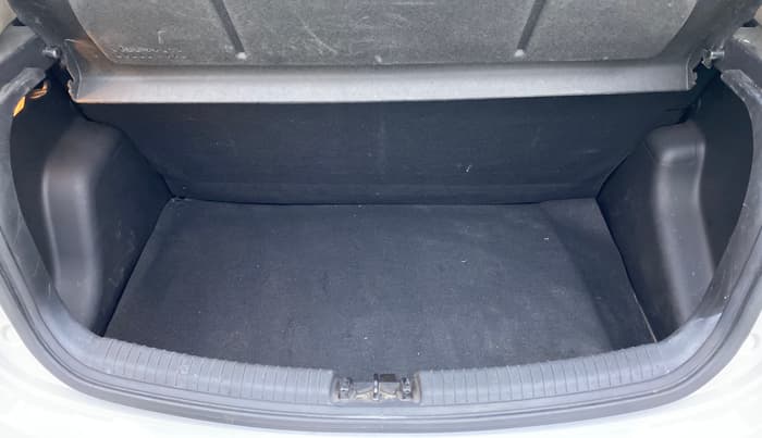 2013 Hyundai Grand i10 MAGNA 1.2 VTVT, Petrol, Manual, 30,434 km, Boot Inside
