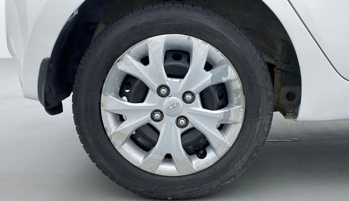 2013 Hyundai Grand i10 MAGNA 1.2 VTVT, Petrol, Manual, 30,434 km, Right Rear Wheel