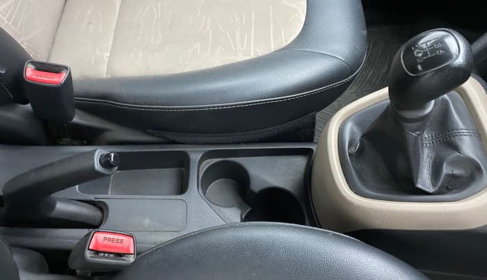 2013 Hyundai Grand i10 MAGNA 1.2 VTVT, Petrol, Manual, 30,434 km, Gear Lever