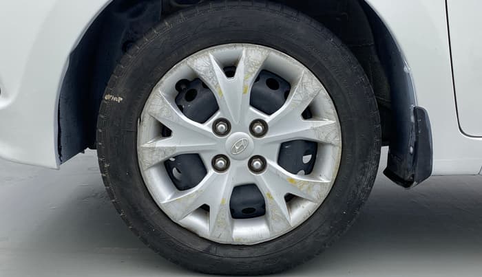 2013 Hyundai Grand i10 MAGNA 1.2 VTVT, Petrol, Manual, 30,434 km, Left Front Wheel
