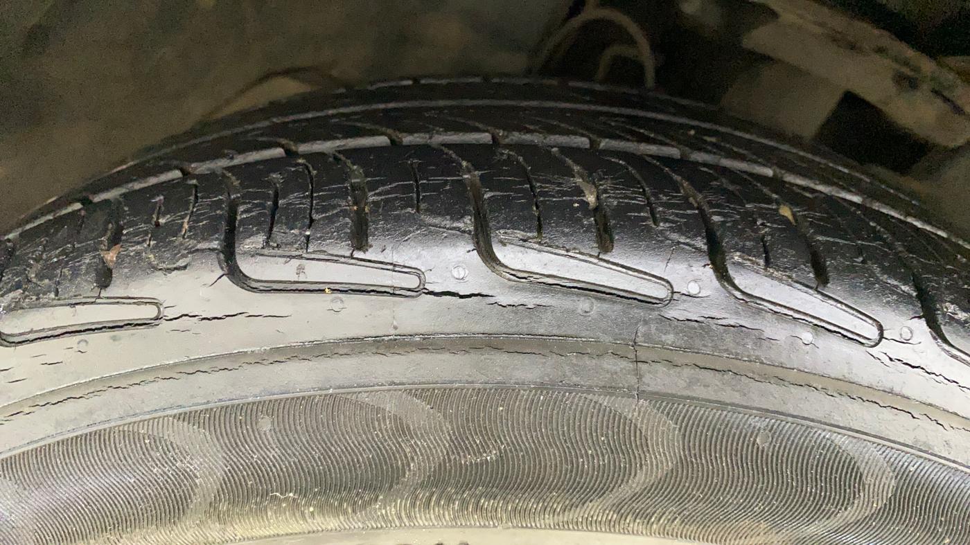 2020 Tata TIGOR XZ PETROL, CNG, Manual, 51,384 km, Left Front Tyre Tread
