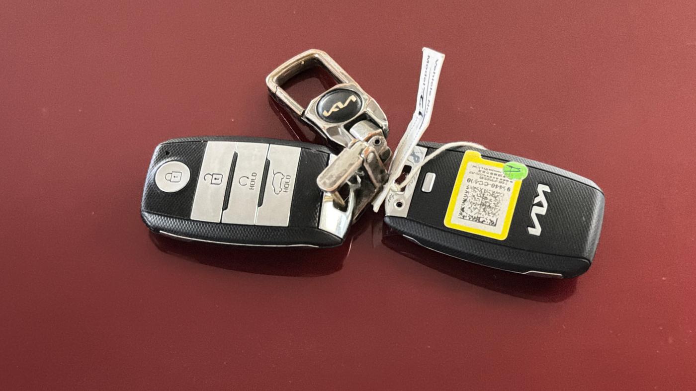 2022 KIA SONET HTX 1.0 IMT, Petrol, Manual, 28,638 km, Key Close Up