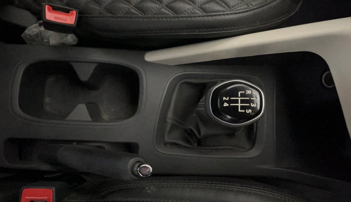 2022 Nissan MAGNITE XE, Petrol, Manual, 6,835 km, Gear Lever