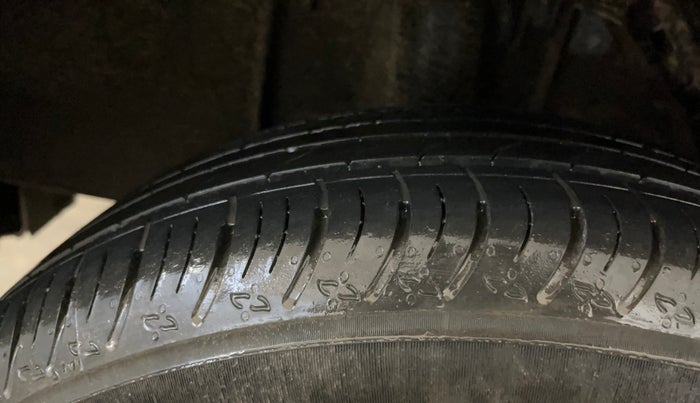 2022 Nissan MAGNITE XE, Petrol, Manual, 6,835 km, Right Rear Tyre Tread