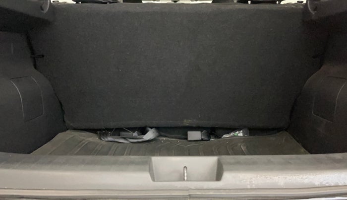 2022 Nissan MAGNITE XE, Petrol, Manual, 6,835 km, Boot Inside