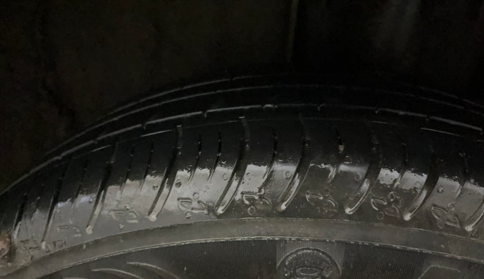 2022 Nissan MAGNITE XE, Petrol, Manual, 6,835 km, Left Rear Tyre Tread