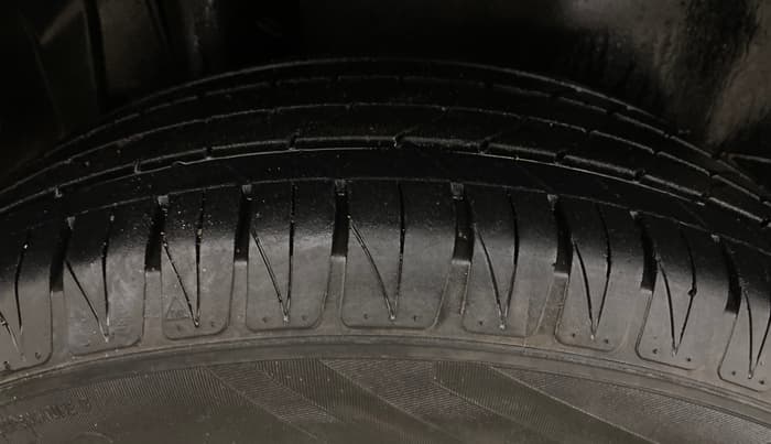 2020 Maruti Vitara Brezza ZXI PLUS, Petrol, Manual, 46,396 km, Right Rear Tyre Tread