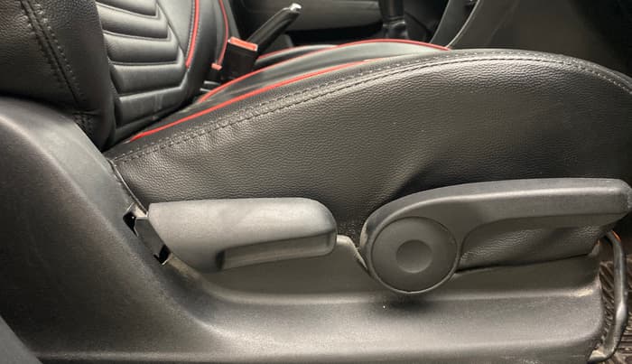 2020 Maruti Vitara Brezza ZXI PLUS, Petrol, Manual, 46,396 km, Driver Side Adjustment Panel