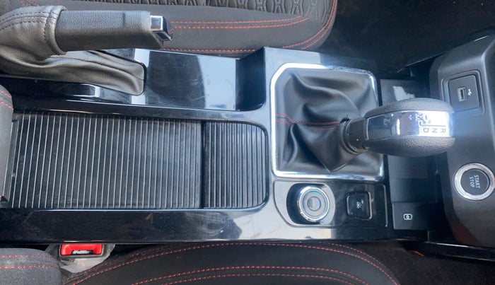 2023 Renault Kiger RXZ AMT, Petrol, Automatic, 3,815 km, Gear Lever