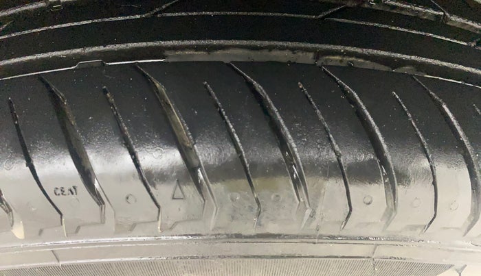 2023 Renault Kiger RXZ AMT, Petrol, Automatic, 3,815 km, Left Rear Tyre Tread