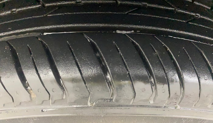 2023 Renault Kiger RXZ AMT, Petrol, Automatic, 3,815 km, Right Rear Tyre Tread