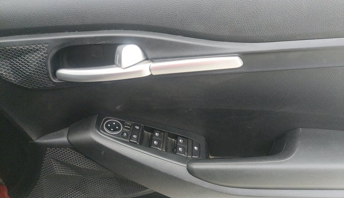 2020 KIA SELTOS HTK PLUS 1.5, Petrol, Manual, 58,615 km, Driver Side Door Panels Control