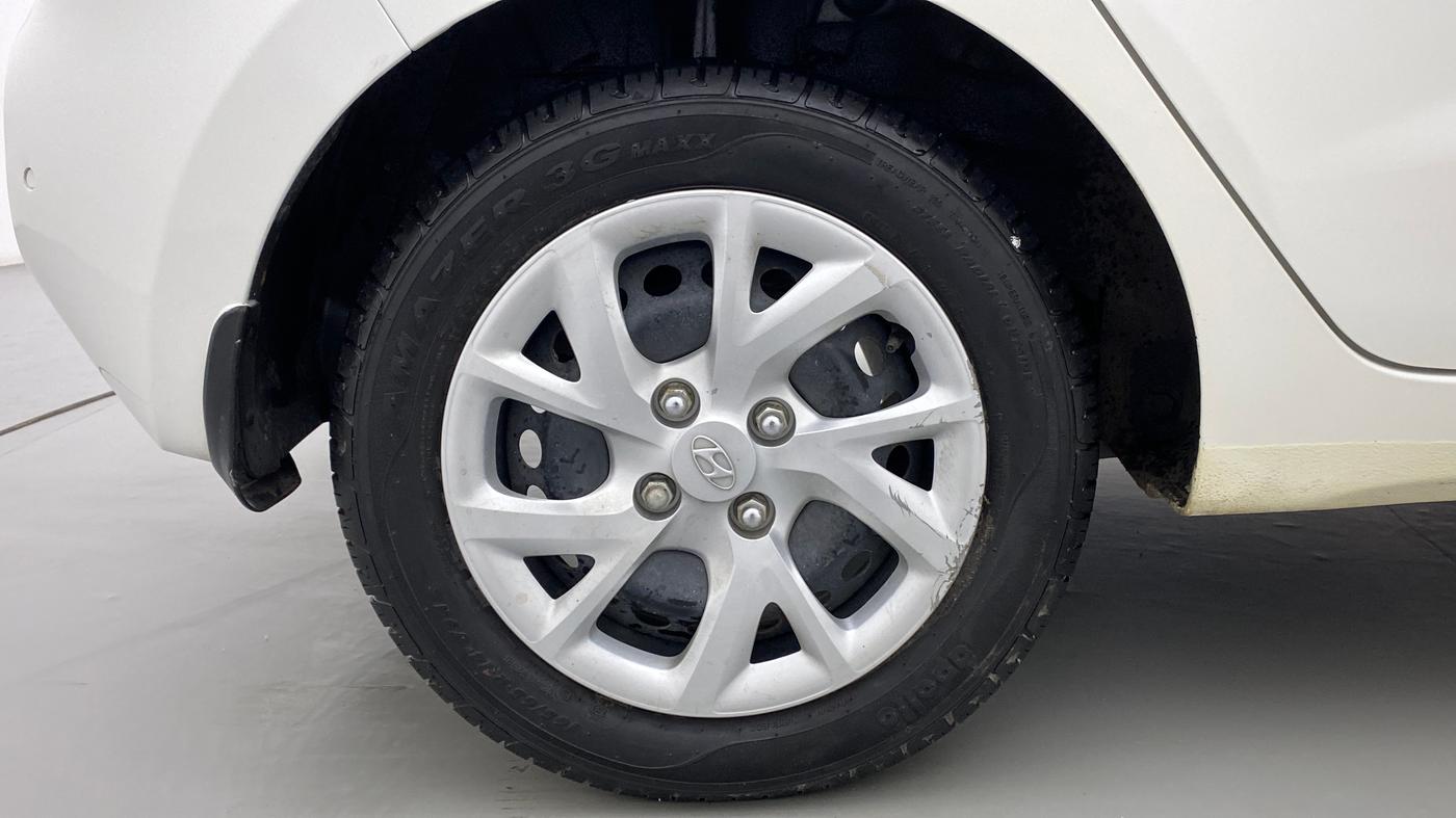 2017 Hyundai Grand i10 SPORTZ 1.2 KAPPA VTVT, Petrol, Manual, 11,961 km, Right Rear Wheel