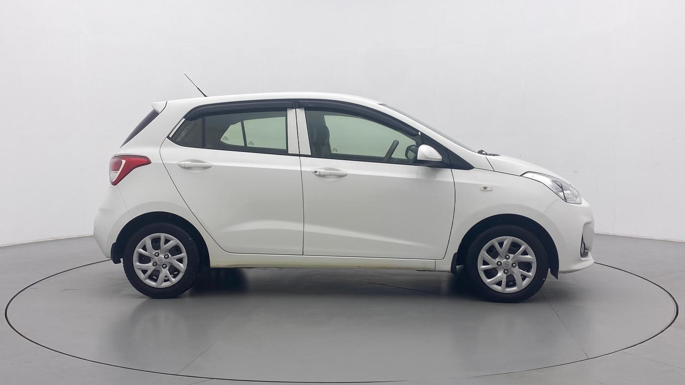 2017 Hyundai Grand i10 SPORTZ 1.2 KAPPA VTVT, Petrol, Manual, 11,961 km, Right Side View