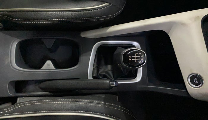 2023 Nissan MAGNITE XV MT, Petrol, Manual, 17,335 km, Gear Lever