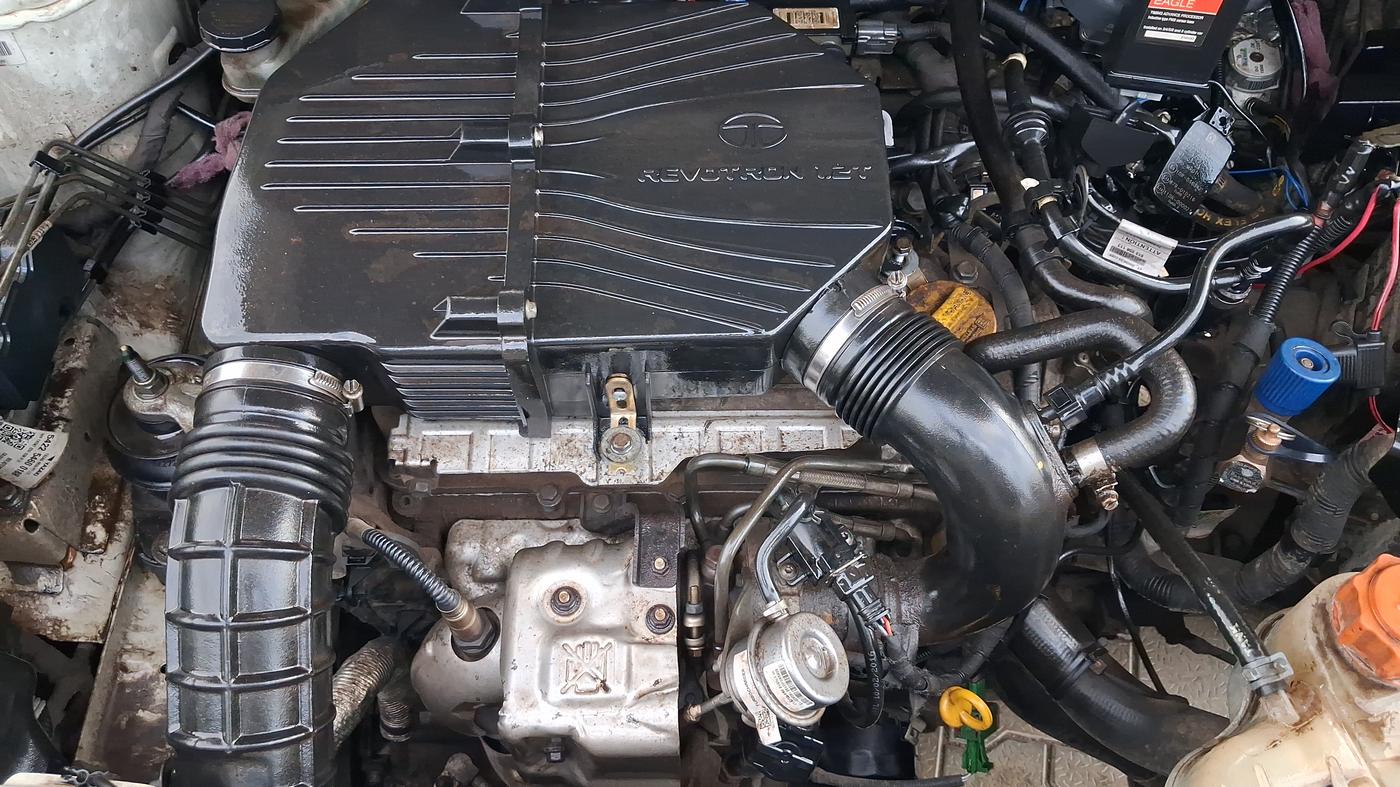 2016 Tata Zest XM PETROL, CNG, Manual, 97,394 km, Engine View