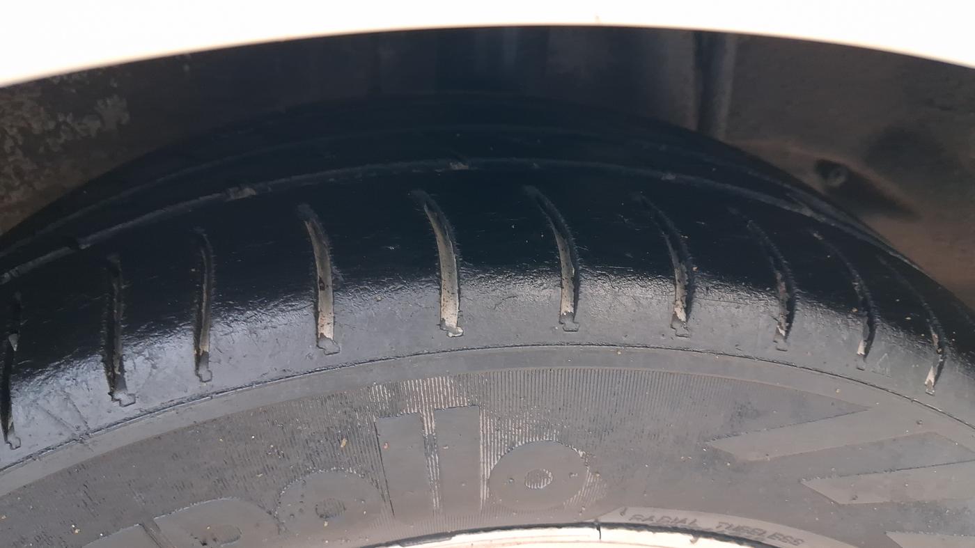 2016 Tata Zest XM PETROL, CNG, Manual, 97,394 km, Left Rear Tyre Tread