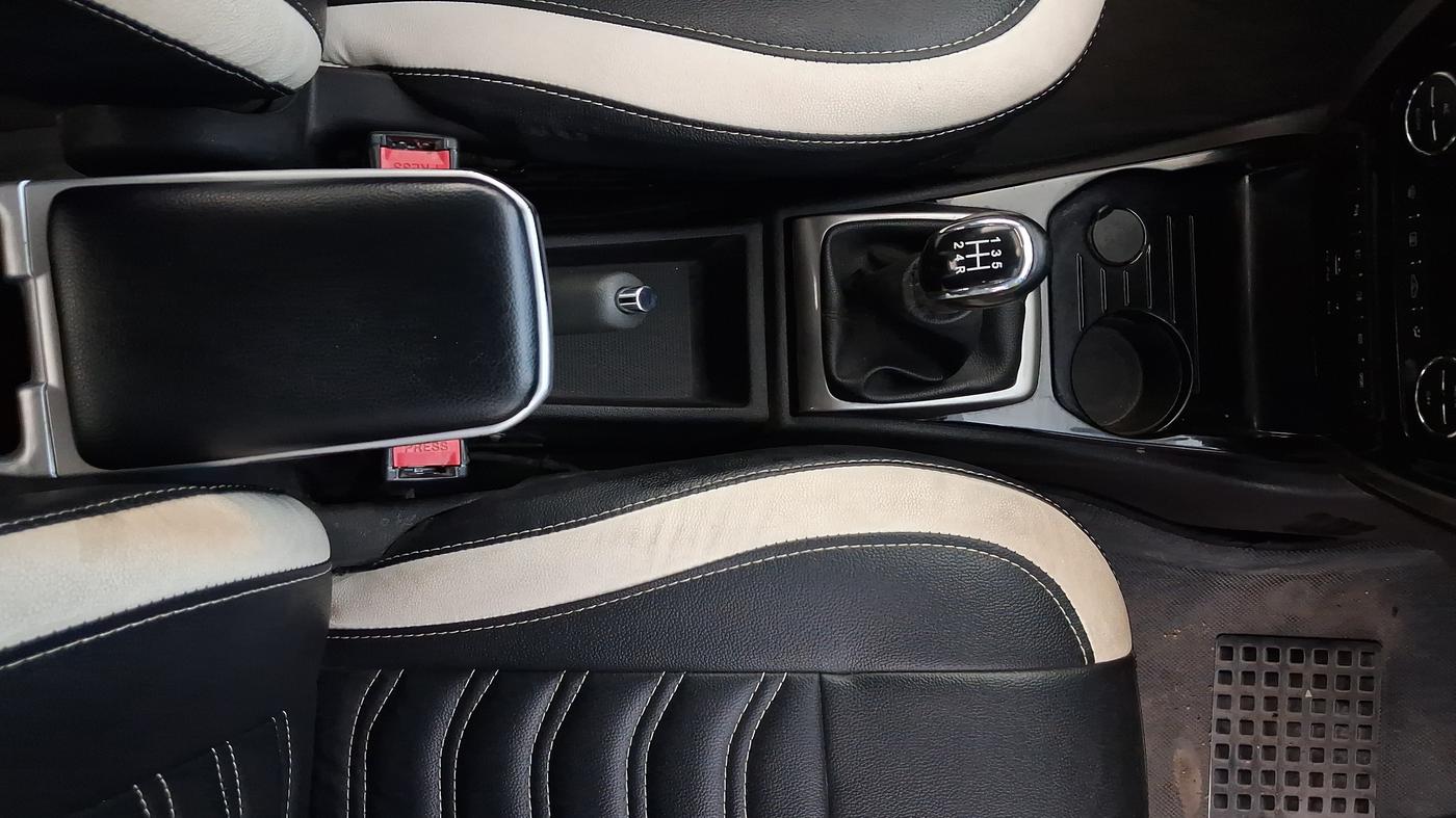 2016 Tata Zest XM PETROL, CNG, Manual, 97,394 km, Gear Lever