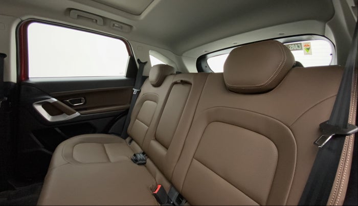 2021 Tata Harrier XZA PLUS 2.0L, Diesel, Automatic, 13,924 km, Right Side Rear Door Cabin