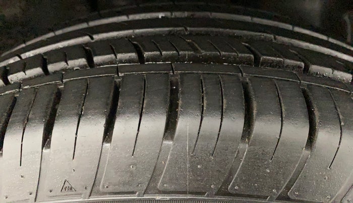 2021 Tata Harrier XZA PLUS 2.0L, Diesel, Automatic, 13,924 km, Right Front Tyre Tread