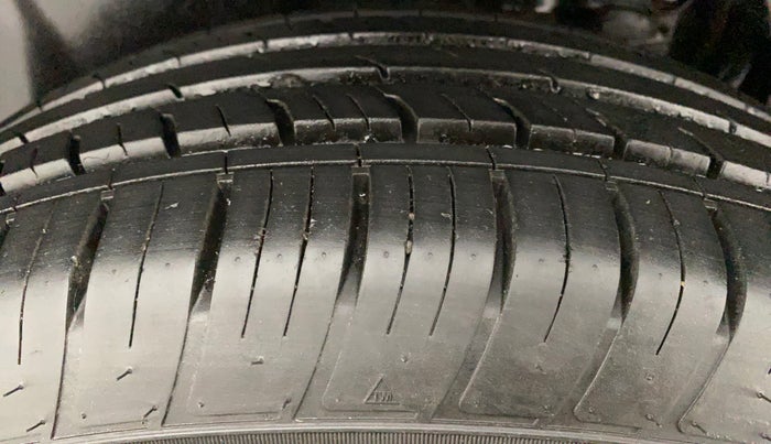 2021 Tata Harrier XZA PLUS 2.0L, Diesel, Automatic, 13,924 km, Right Rear Tyre Tread