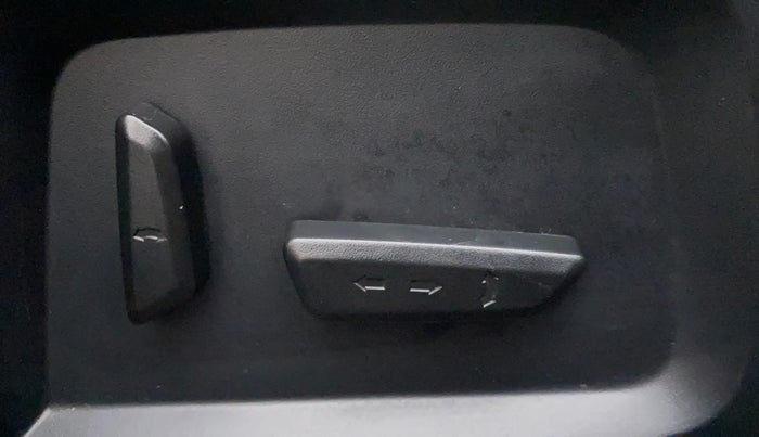 2021 Tata Harrier XZA PLUS 2.0L, Diesel, Automatic, 13,924 km, Electrically Adjustable Driver's Seat