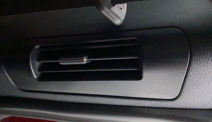 2021 Tata Harrier XZA PLUS 2.0L, Diesel, Automatic, 13,924 km, Rear AC Vents