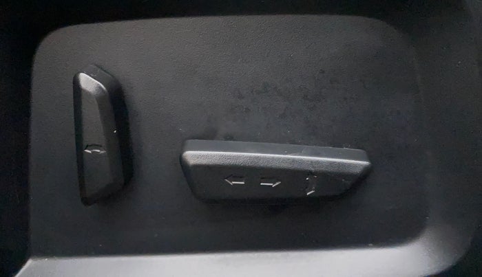 2021 Tata Harrier XZA PLUS 2.0L, Diesel, Automatic, 13,924 km, Driver Side Adjustment Panel