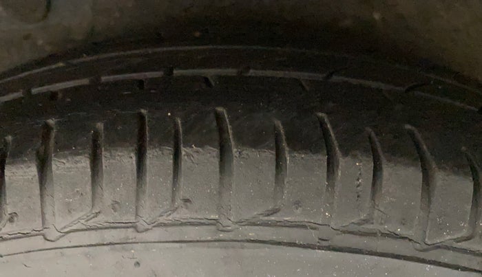 2012 Hyundai i10 ERA 1.1, Petrol, Manual, 56,699 km, Right Rear Tyre Tread