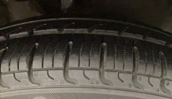 2012 Hyundai i10 ERA 1.1, Petrol, Manual, 56,699 km, Right Front Tyre Tread