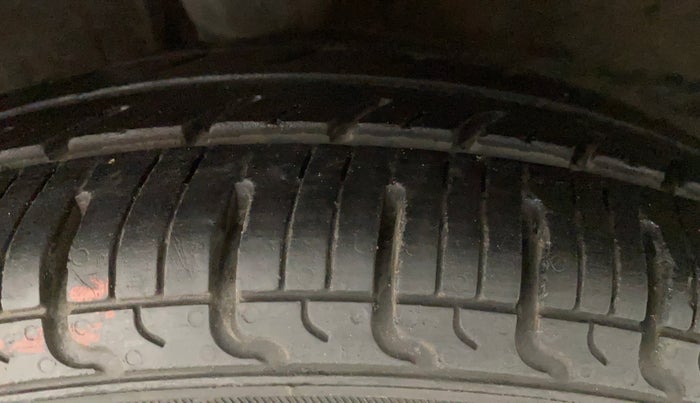 2012 Hyundai i10 ERA 1.1, Petrol, Manual, 56,699 km, Left Front Tyre Tread