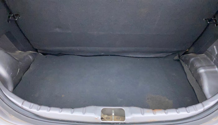 2013 Hyundai Eon ERA +, Petrol, Manual, 22,082 km, Boot Inside