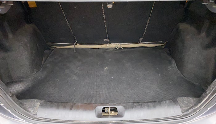 2014 Maruti Swift Dzire VXI, Petrol, Manual, 1,12,866 km, Boot Inside