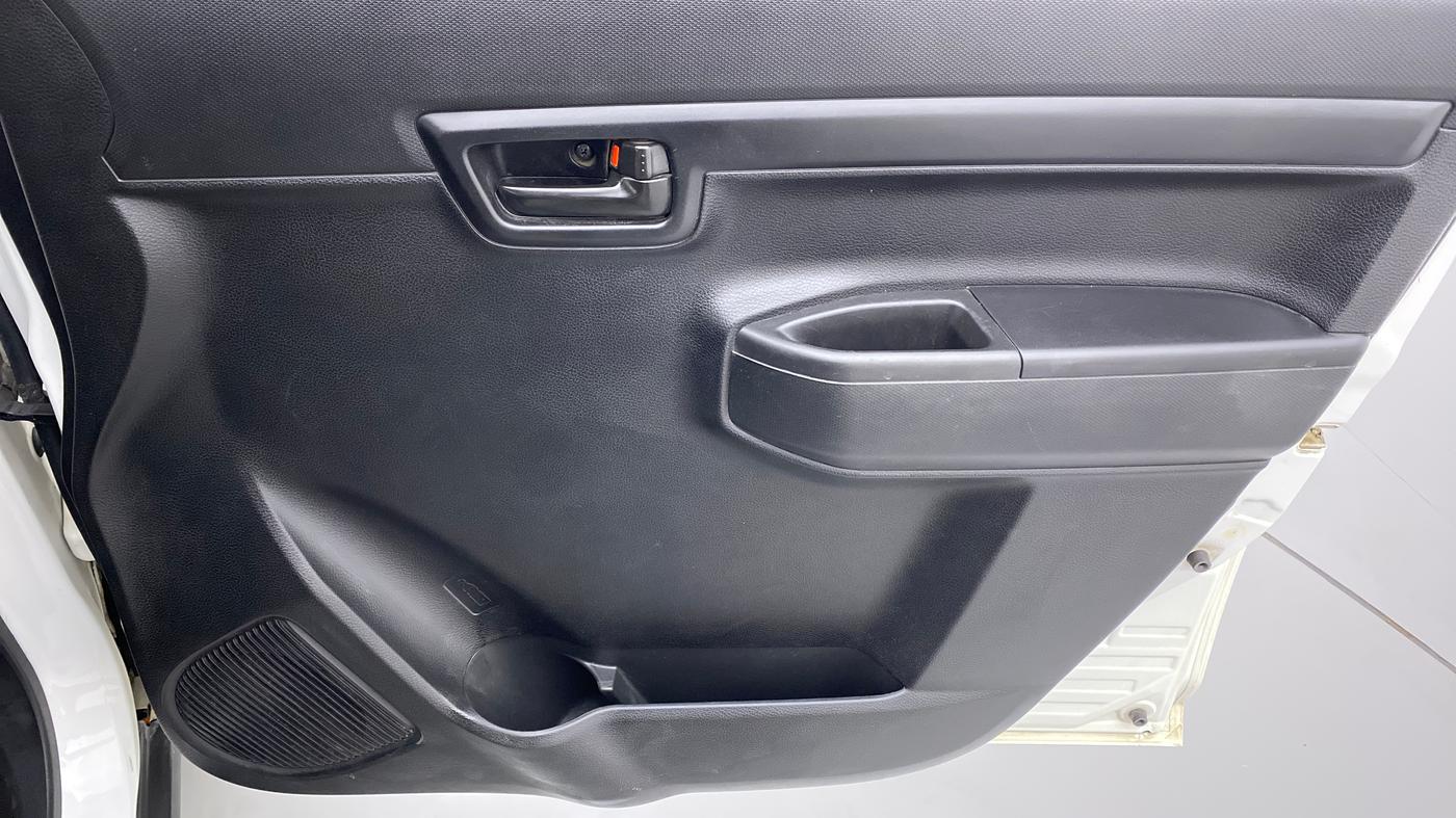 2019 Maruti S PRESSO VXI, Petrol, Manual, 35,799 km, Driver Side Door Panels Control