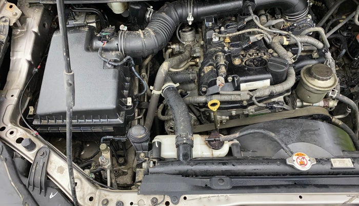 2016 Toyota Innova Crysta 2.7 GX 8 STR, Petrol, Manual, 63,854 km, Engine View - Right