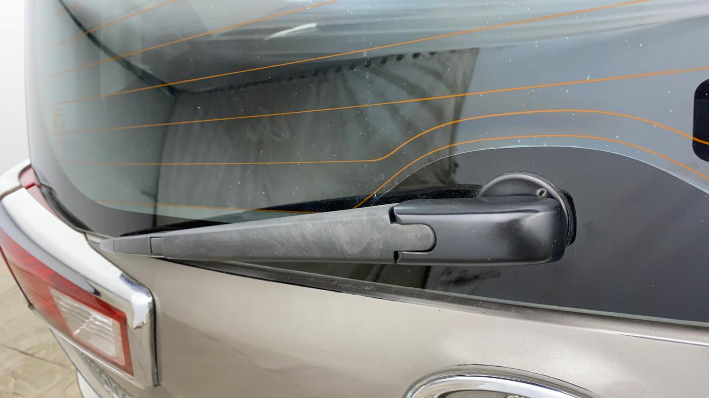 2016 Toyota Innova Crysta 2.7 GX 8 STR, Petrol, Manual, 63,930 km, Rear Wiper