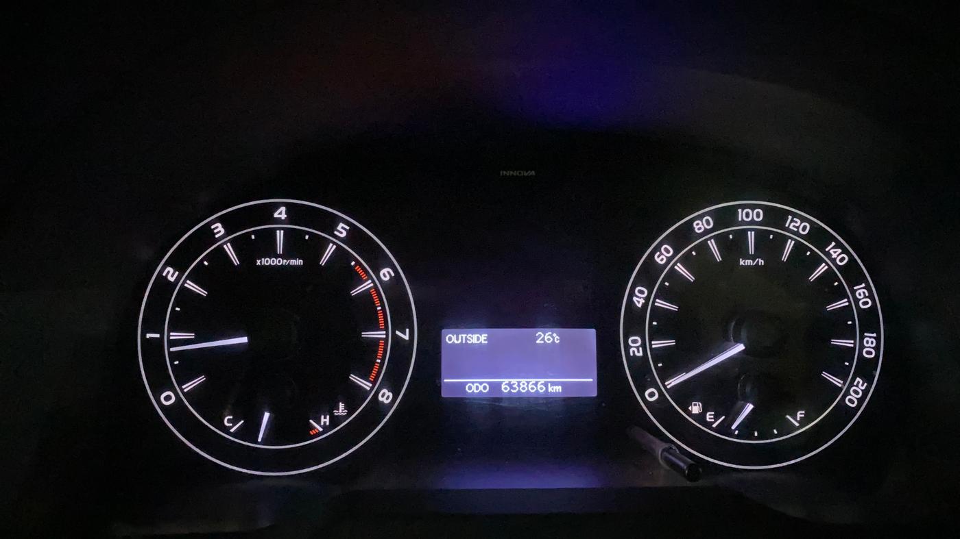 2016 Toyota Innova Crysta 2.7 GX 8 STR, Petrol, Manual, 63,930 km, Odometer Image