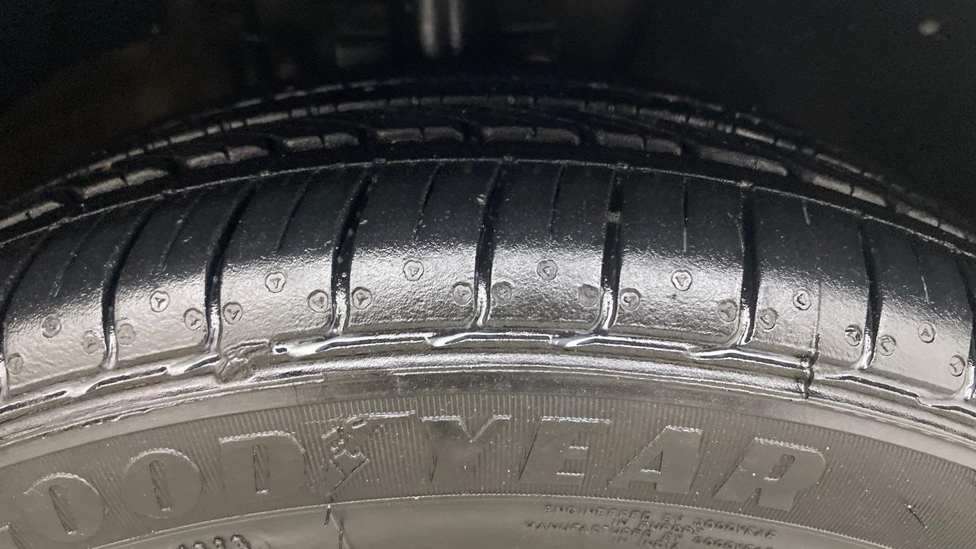 2018 Skoda Rapid STYLE 1.6 MPI, Petrol, Manual, 66,758 km, Right Front Tyre Tread