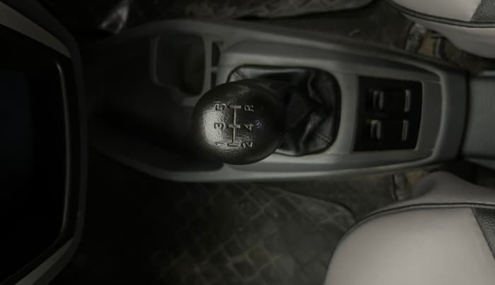 2015 Maruti Alto 800 VXI, Petrol, Manual, 83,851 km, Gear Lever