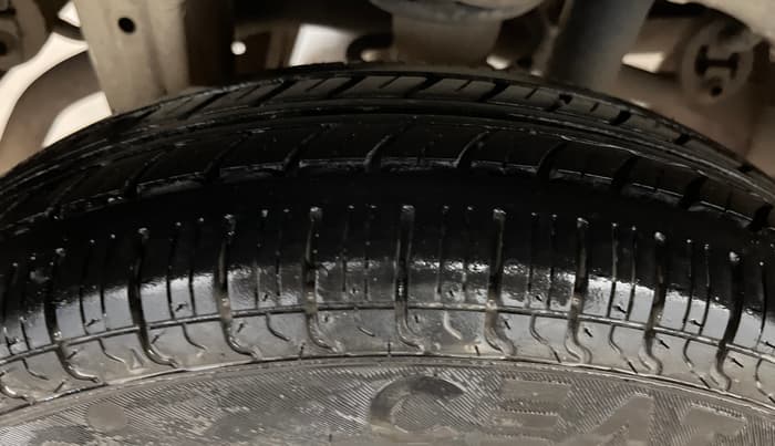 2015 Maruti Alto 800 VXI, Petrol, Manual, 83,851 km, Right Rear Tyre Tread