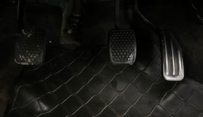 2015 Maruti Alto 800 VXI, Petrol, Manual, 83,851 km, Pedals